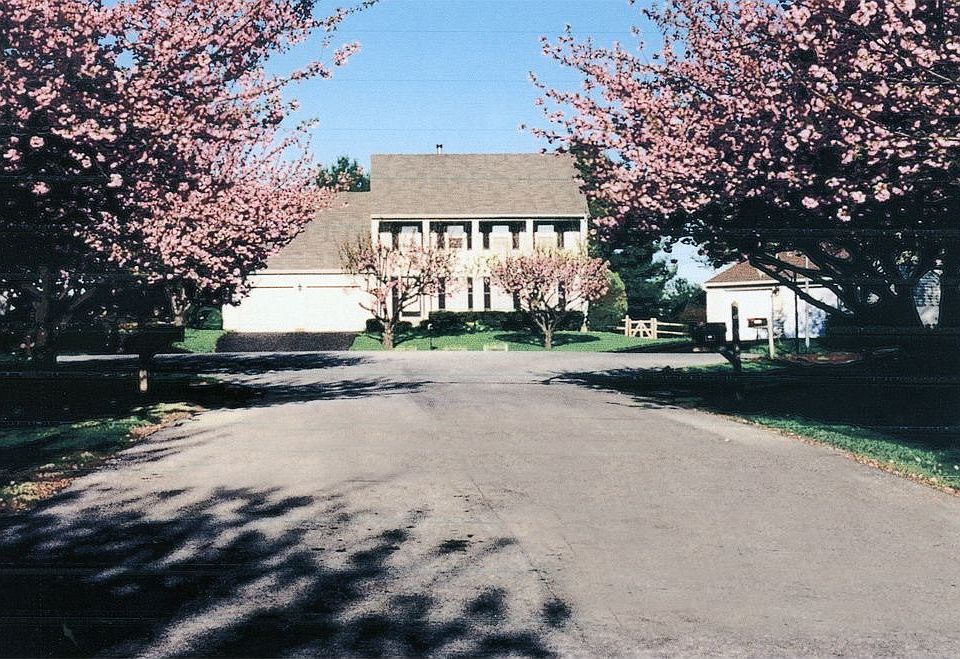 1st image of 9900 Shrewsbury Ct