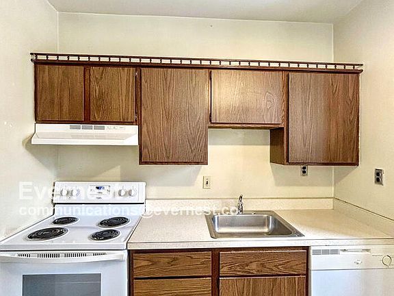 2nd image of 108 N Jefferson St APT D