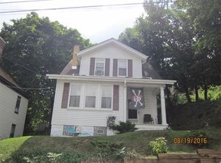 919 Berdella St, Pittsburgh, PA 15220