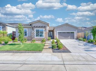 855 Groveland Ave W, Madera, CA
