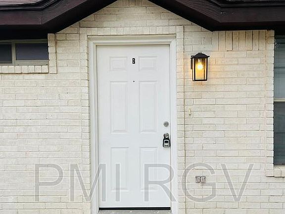 2nd image of 1711 Tampa St #B