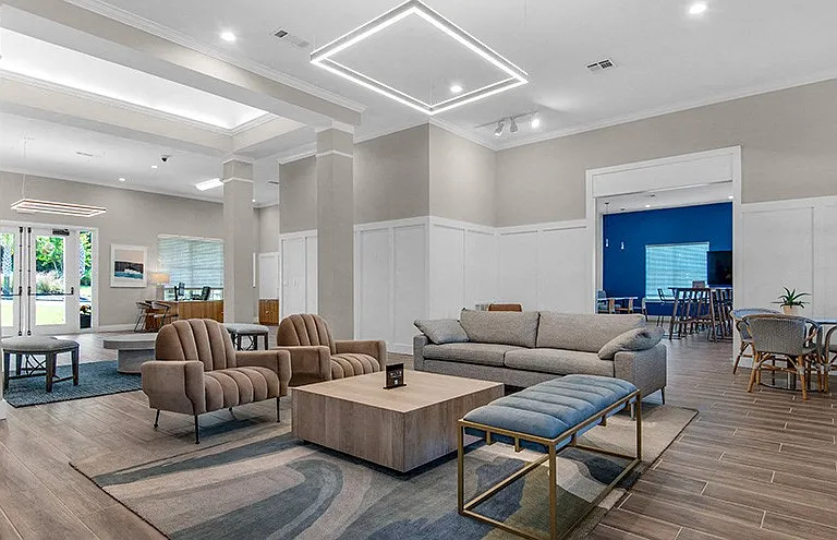 Marcus Pointe Grande Apartment Homes — Photo 26
