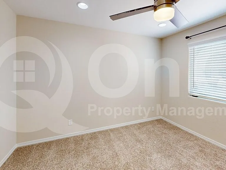 8943 W Marshall Ave — Photo 13