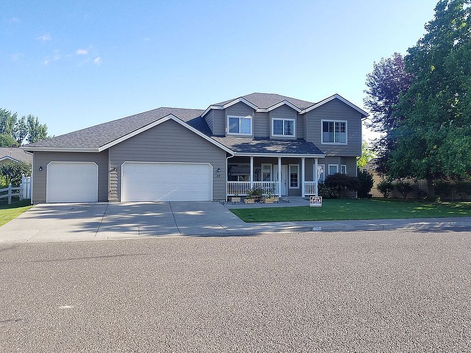 1st image of 39 Parkwood Cir