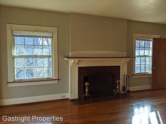 2nd image of 131 Wallace Ave #2