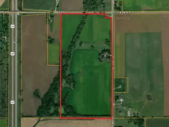 21676 Metcalf Rd, Bucyrus, KS 66013