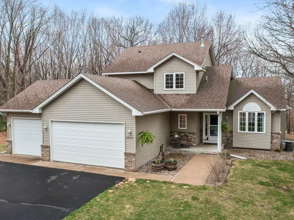 29152 Hillcrest Dr, Stacy, MN 55079