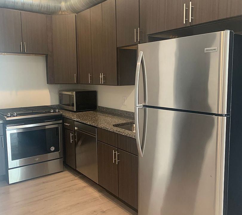 1st image of 710 4th St SE #7341630