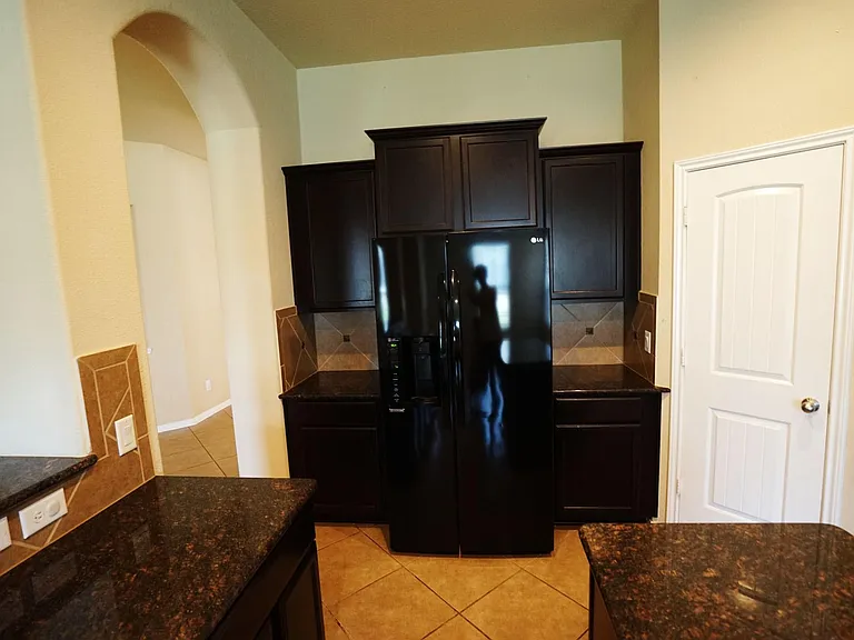 1067 Cedar Lake Ct — Photo 18