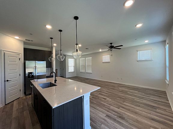 4th image of 2725 Woodall Dr Unit 501