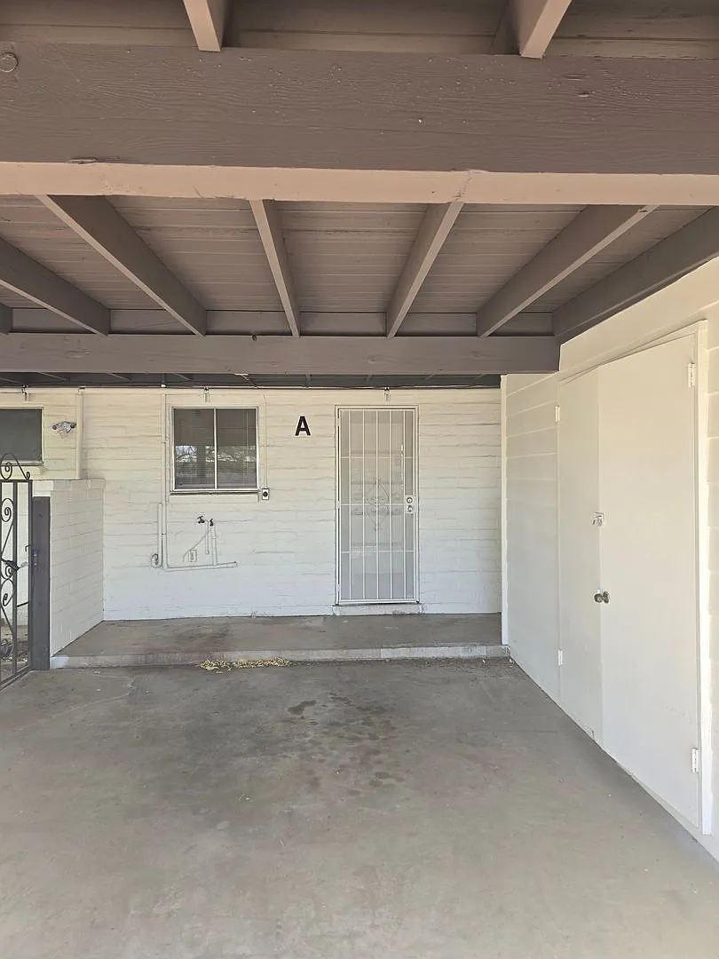 2 bed, 1.0 bath, 825 sqft, $1,199 — Photo 1
