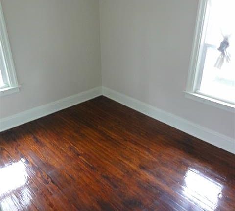 3rd image of 698 Northeast Ave