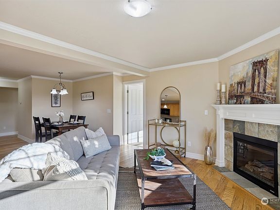 3rd image of 6458 Hunt Highlands Pl