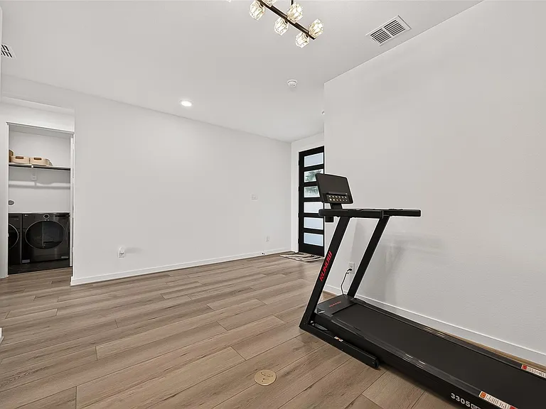 29746 Bur Creek Ln — Photo 8