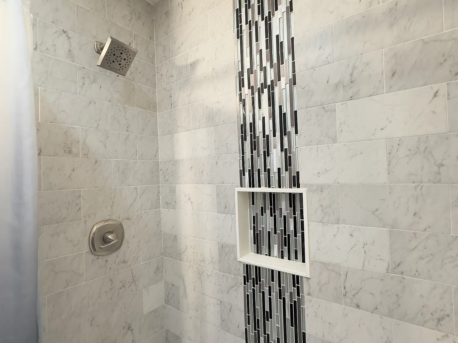 2 bed, 950 sqft, $1,750 — Photo 3