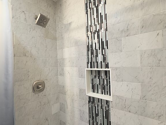3rd image of 1260 Newport Ave #1