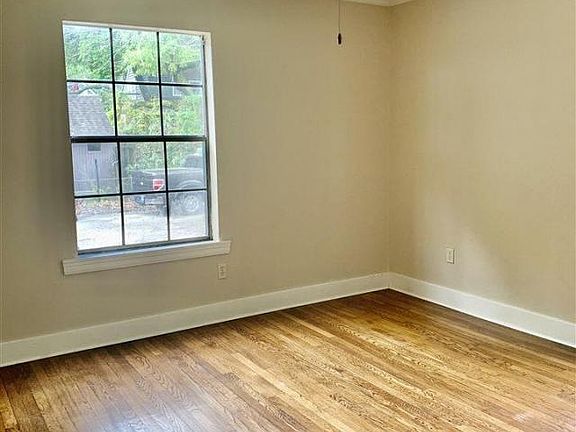 3rd image of 2954 Hundred Oaks Ave #12 & 1