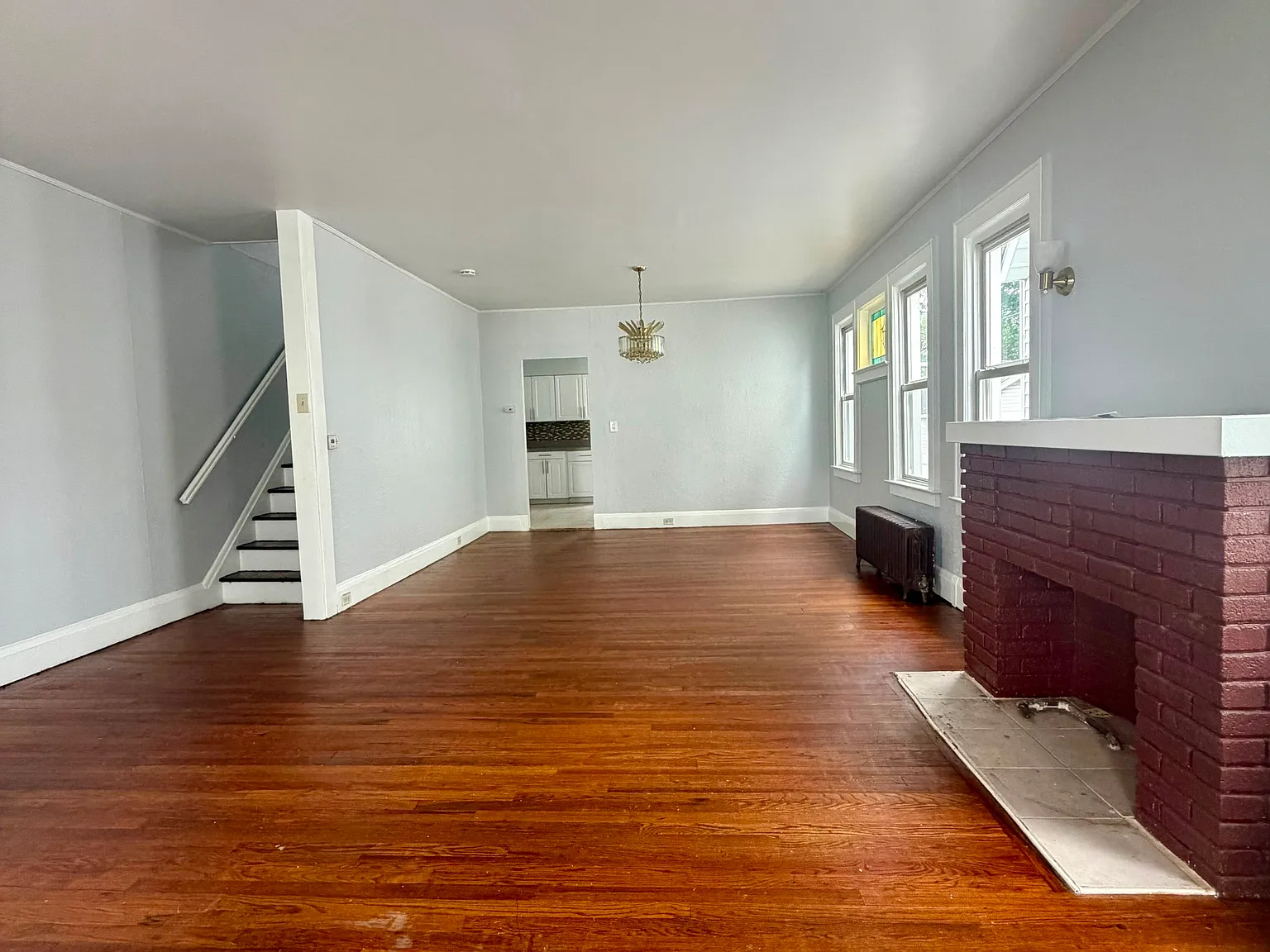 3 bed, 1000 sqft, $3,500 — Photo 2