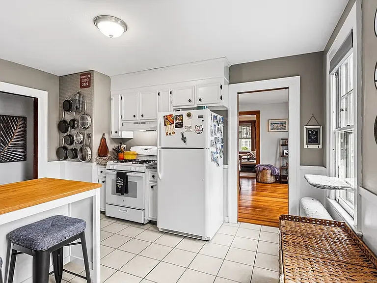 35 Argyle Ave #1 — Photo 3