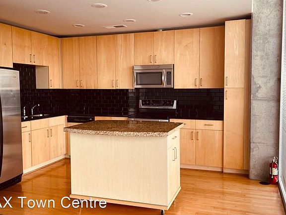 3rd image of 155 Court Ave #1709