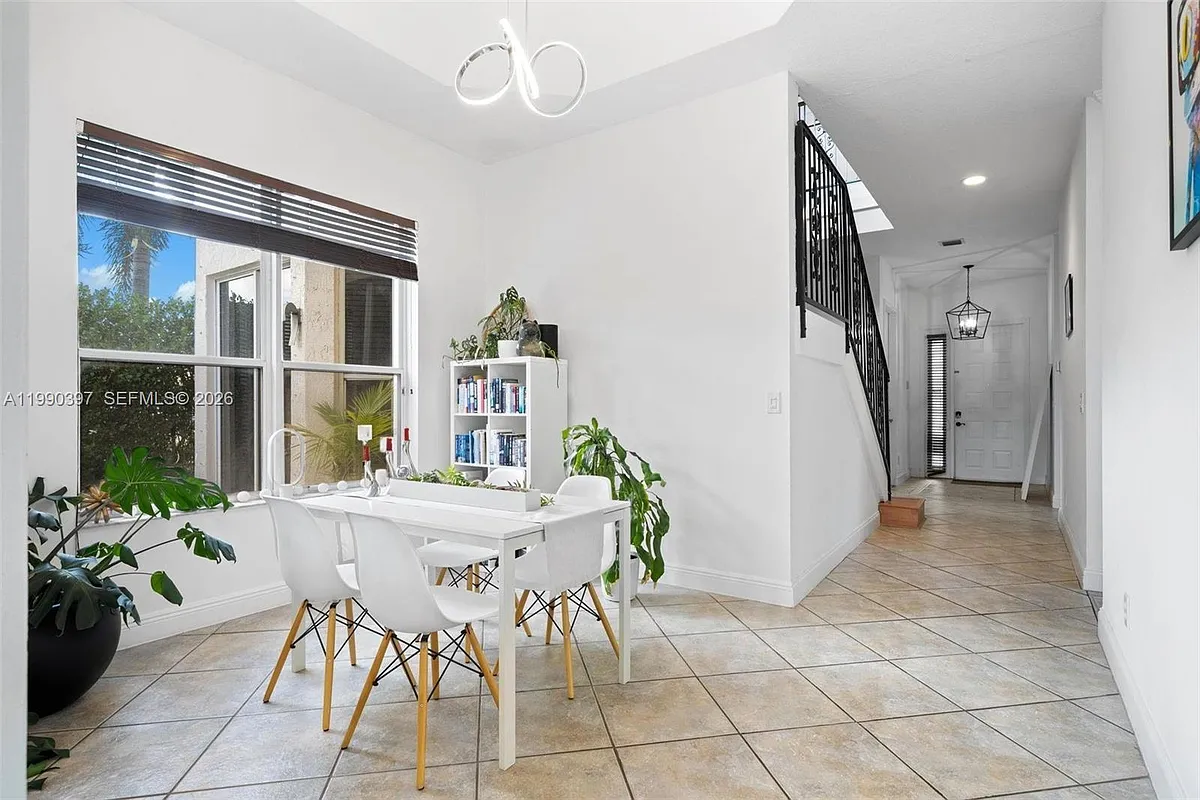 Photo 2 of 16 - 2707 SW 135th Ave - Miramar, FL Building Photo - 2707 SW 135th Ave