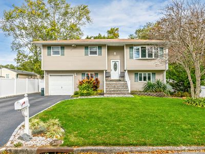 3 Packard St, Lake Grove, NY, 11755