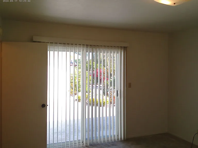 2148 Glenn St — Photo 8