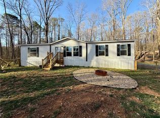 156 Twin Mountain Lake Cir, Talking Rock, GA 30175