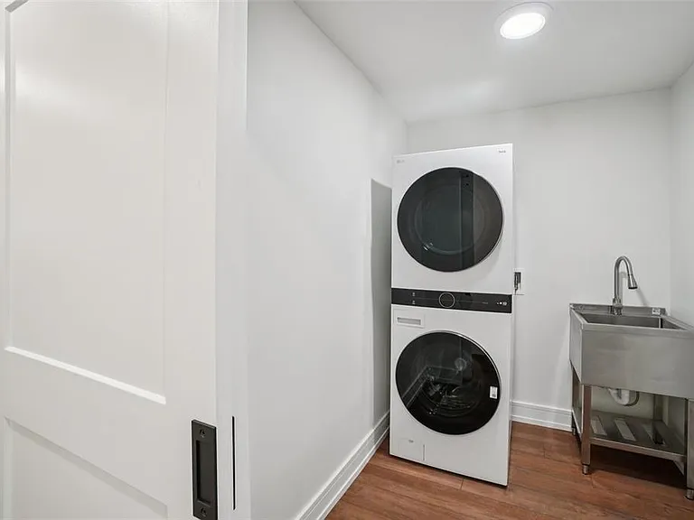 3123 W La Salle St — Photo 27
