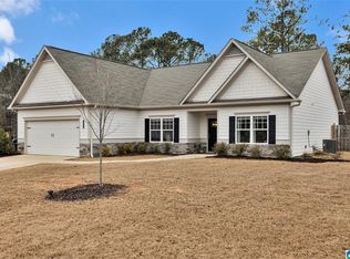 328 Country Side Cir, Calera, AL 35040