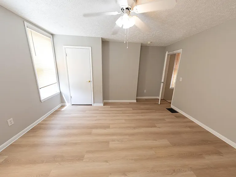 624 S Champion Ave — Photo 30