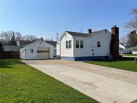 3rd image of 3103 Emerson Ave