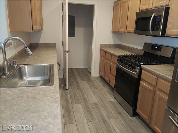 4th image of 3975 N Hualapai Way Unit 274