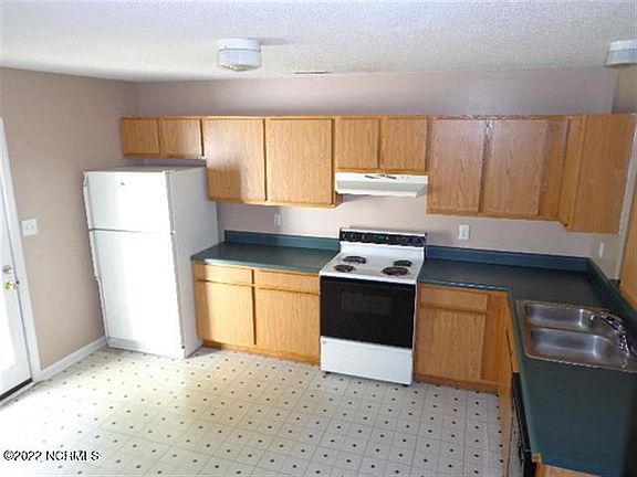 4th image of 1134 Pueblo Dr