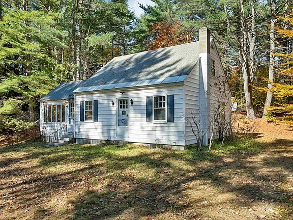 3rd image of 250 Bennington Road