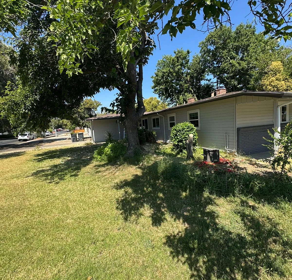 601 Russell Blvd — Photo 2