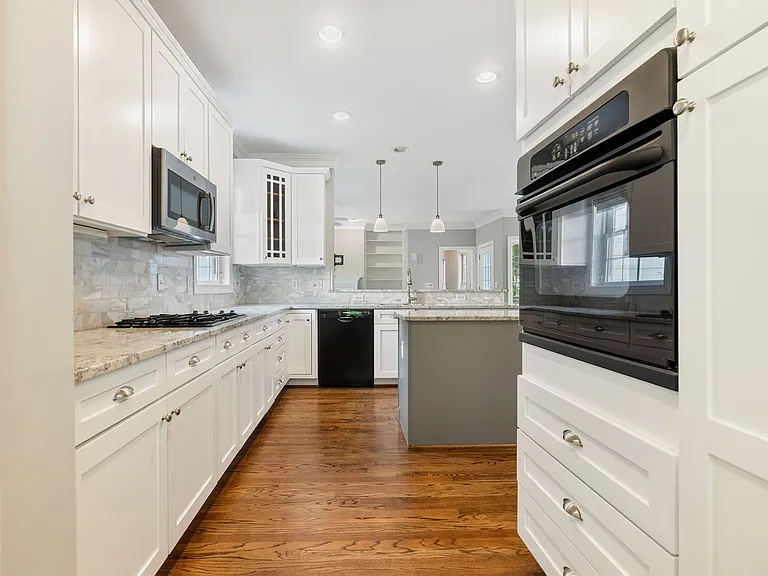 30135 Porter Dr — Photo 38