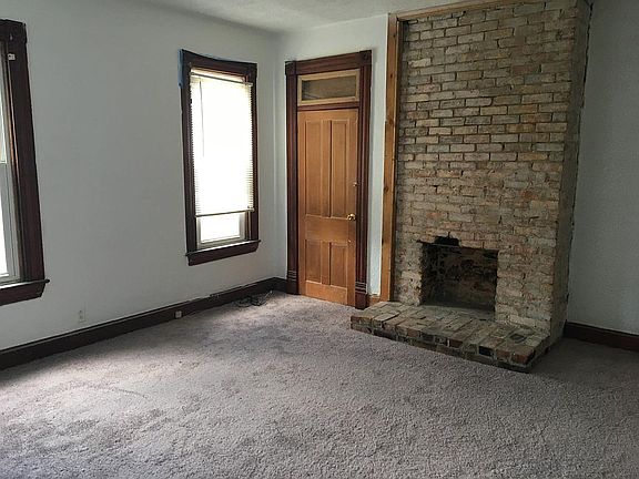 2nd image of 712 2nd Ave