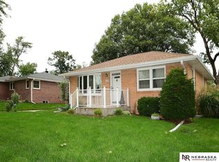 7140 Starr St, Lincoln, NE 68505