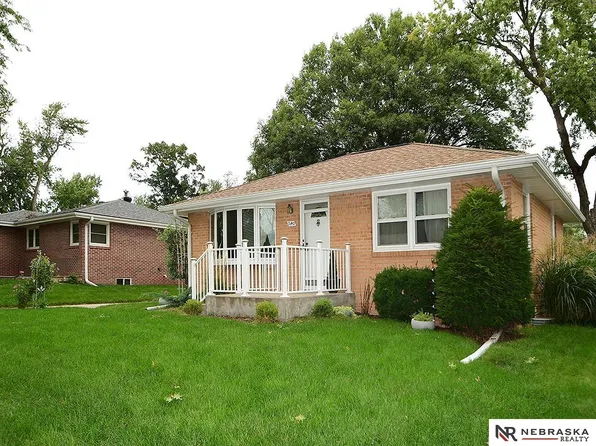 7140 Starr St, Lincoln, NE 68505