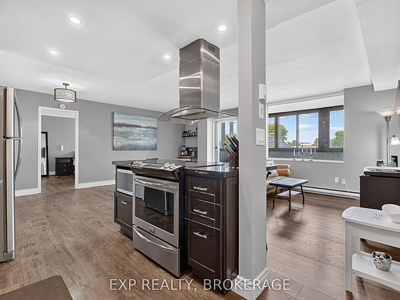 3rd image of 2 Mowat Ave #202
