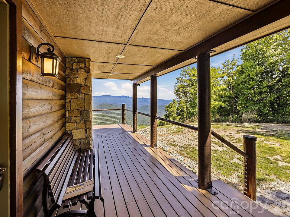 11th image of 139 High Cliffs Trl