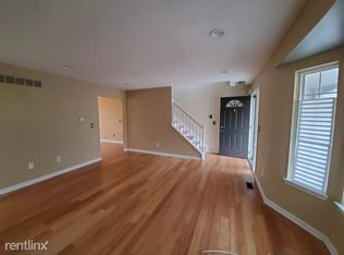 853 Huntclub Blvd, Auburn Hills, MI 48326