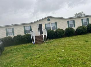 60 Estuary Dr, La Grange, NC 28551