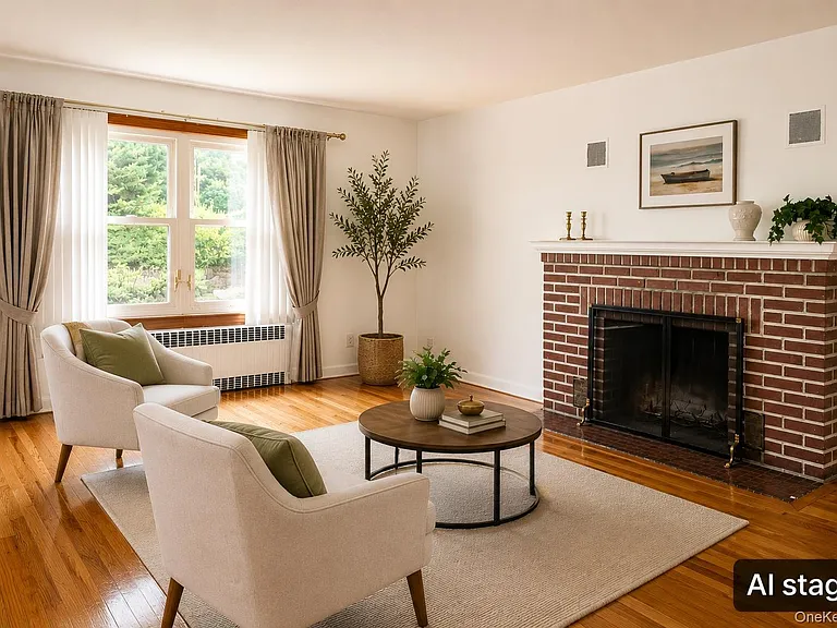 121 Manhasset Ave — Photo 8