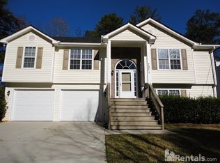 1271 Lakeview Rd, Grayson, GA 30017