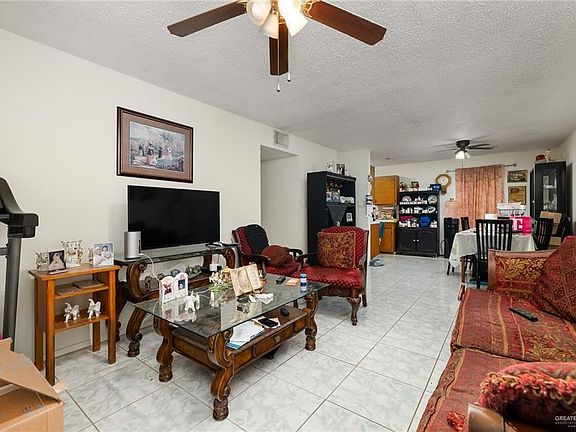 3rd image of 215 S Stewart Blvd