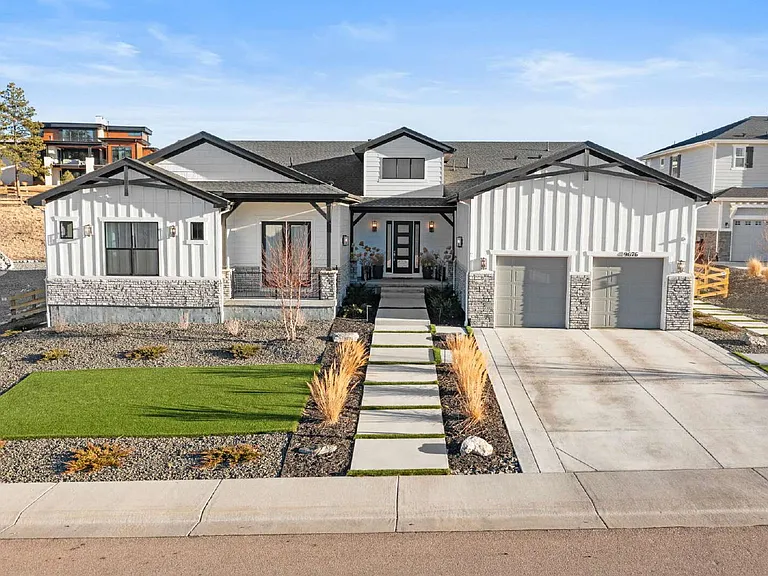 9676 Elizabeth St — Photo 2