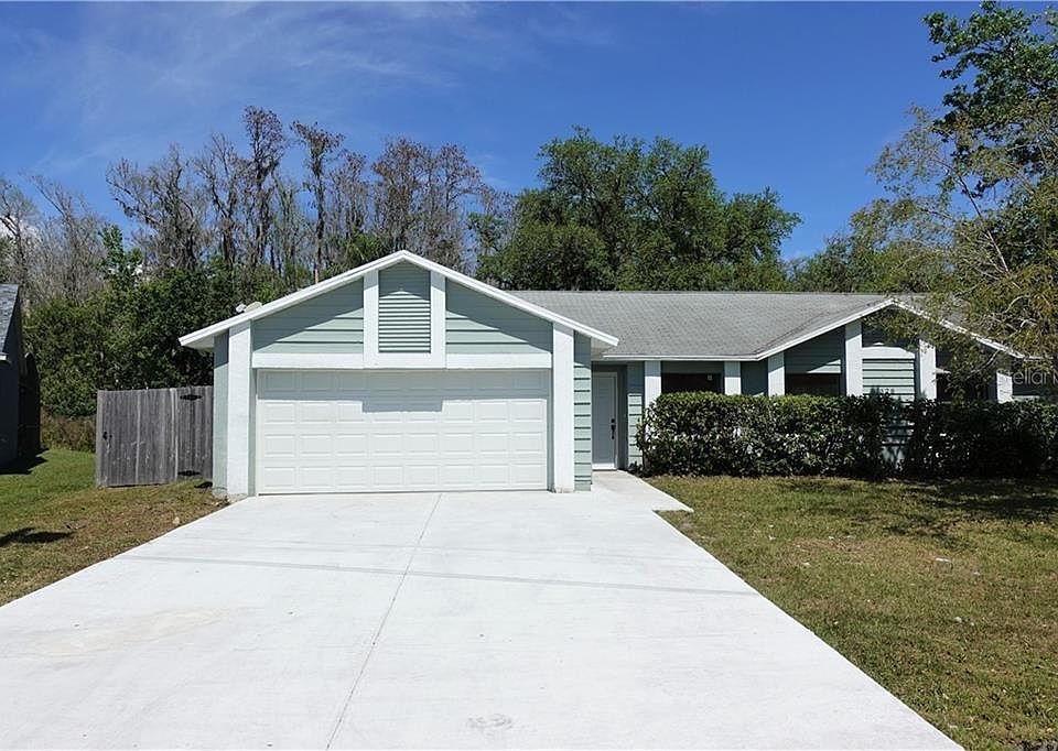1st image of 328 Chiquita Ct