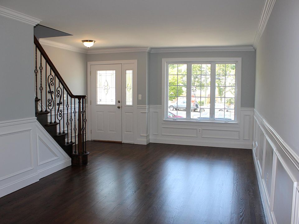 1st image of 446 Mosely Ave